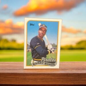 Topps Black and Yellow Vintage Baseball Card